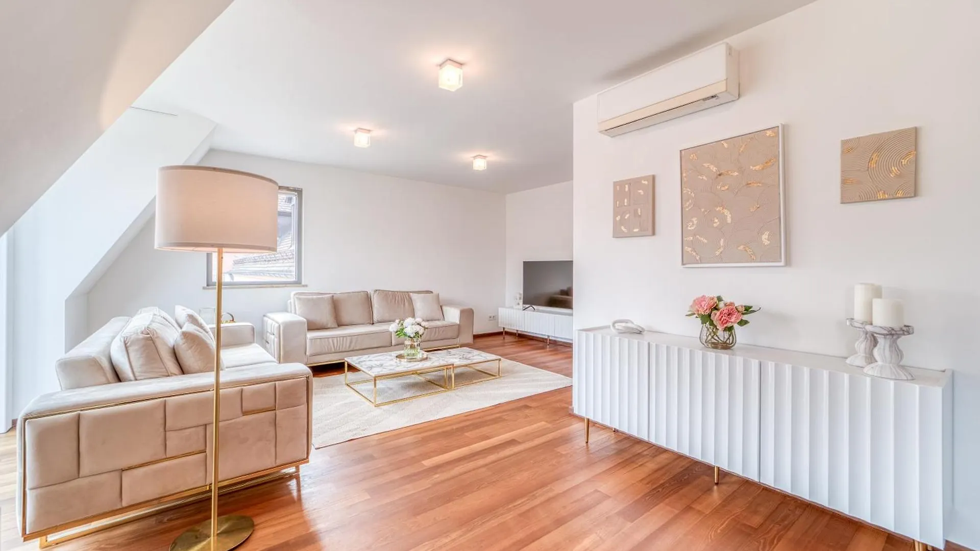Appartamento Luxury Penthouse In The Center Norimberga